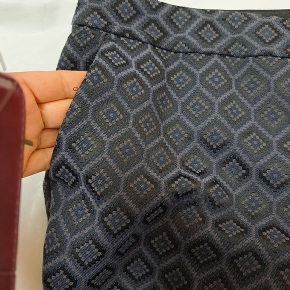 BANANA Republic Martin Fit Capri Dress Pants - Picture 9 of 14